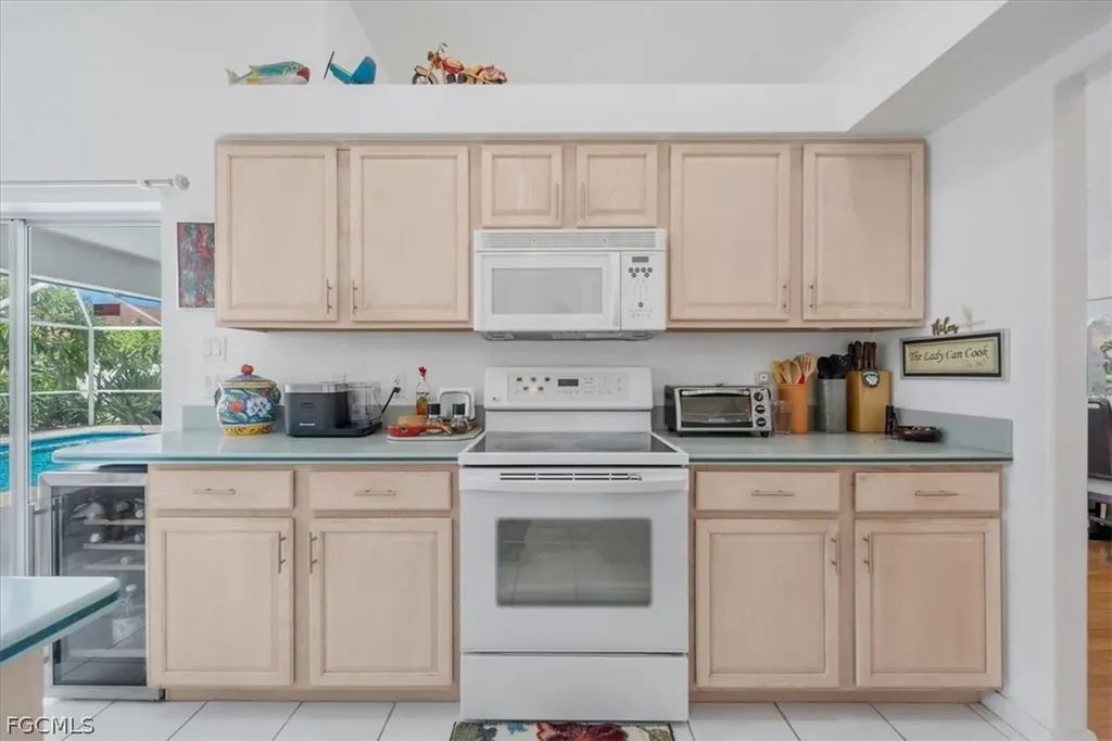 2516 SW 52nd Terrace Cape Coral FL 33914
