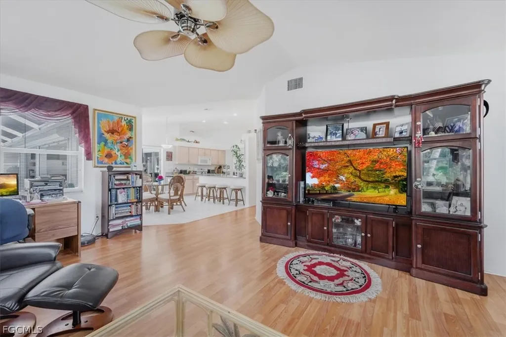 2516 SW 52nd Terrace Cape Coral FL 33914