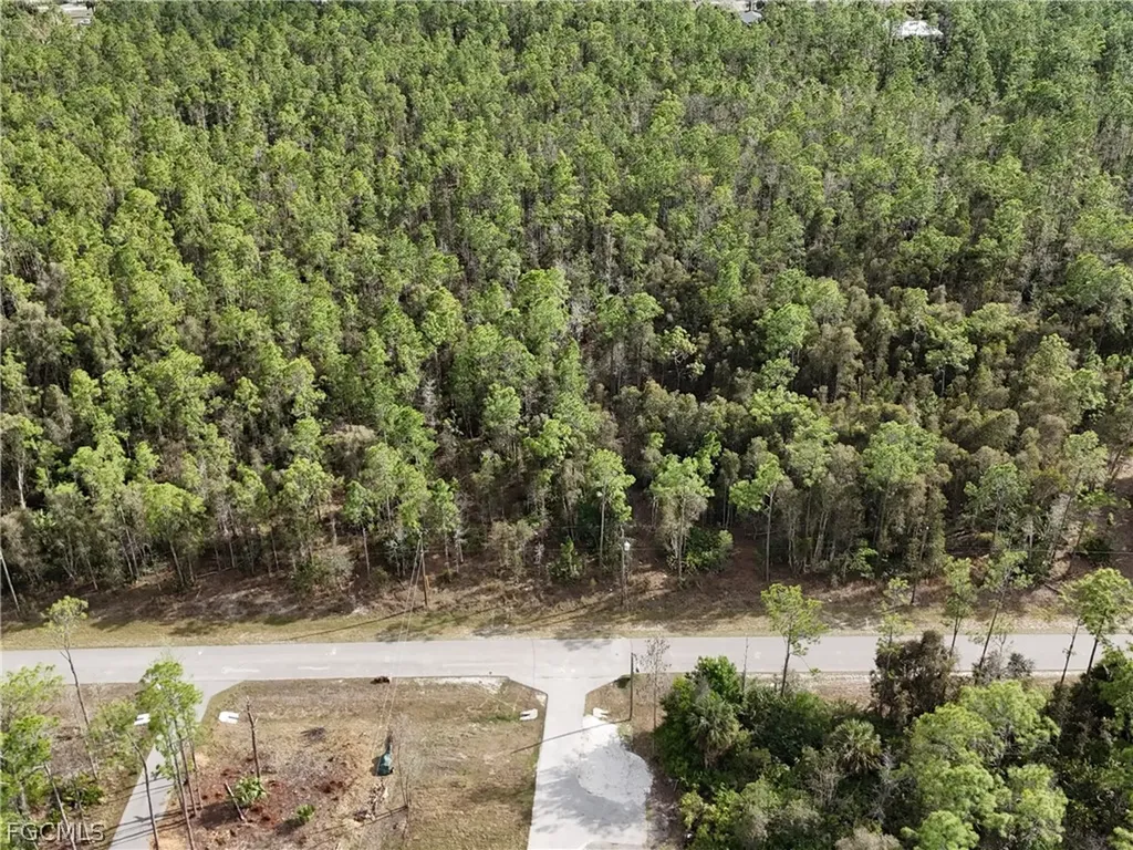 2ND Avenue NE Naples FL 34117