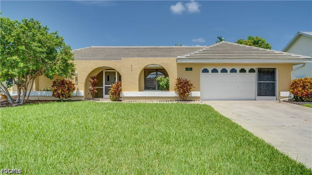 5308 SW 11th Place Cape Coral FL 33914