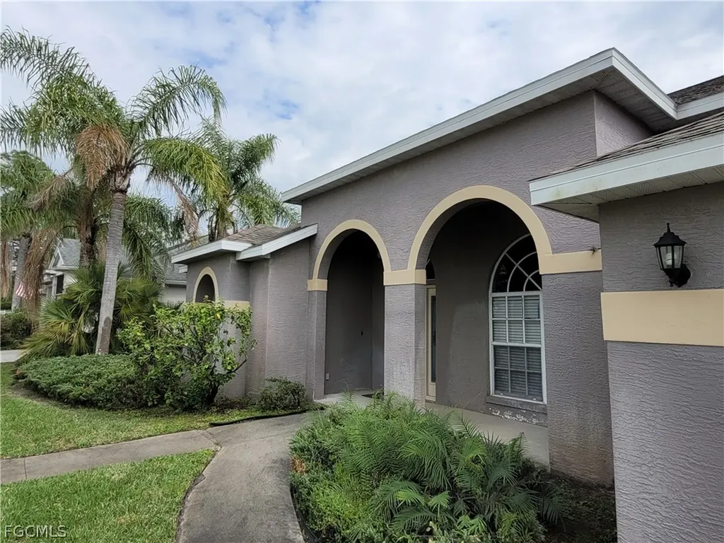4409 Varsity Lakes Drive Lehigh Acres FL 33971
