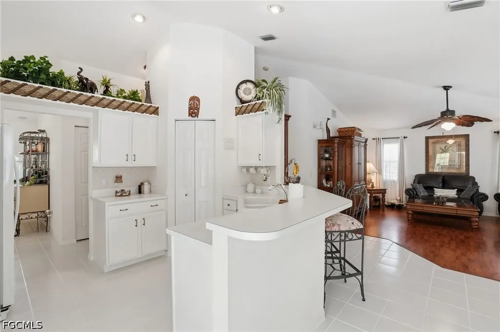 4417 SW 25th Place Cape Coral FL 33914
