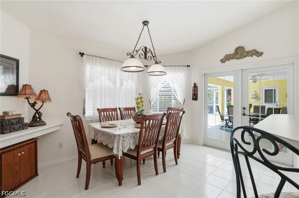 4417 SW 25th Place Cape Coral FL 33914