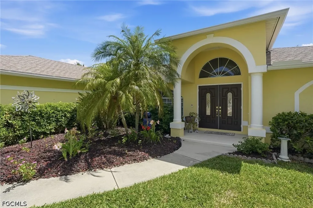 4417 SW 25th Place Cape Coral FL 33914