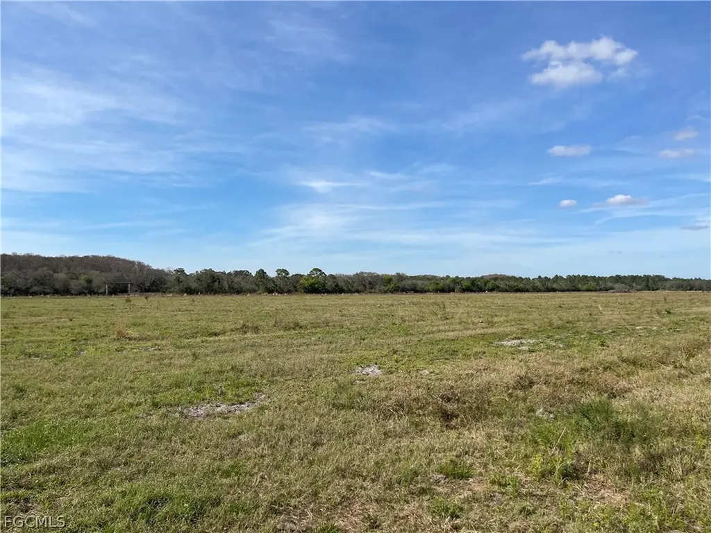 Secretariat Drive Labelle FL 33935