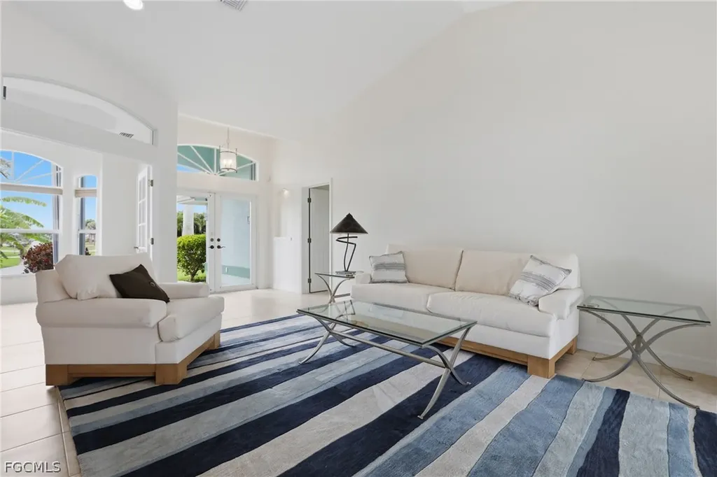 419 SW 12th Street Cape Coral FL 33991
