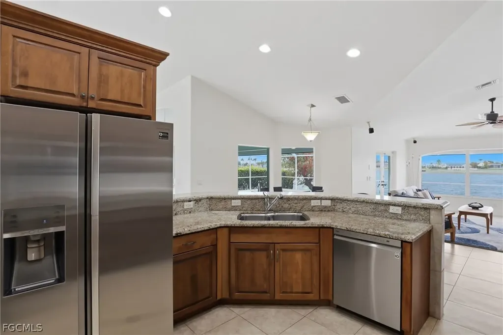 419 SW 12th Street Cape Coral FL 33991