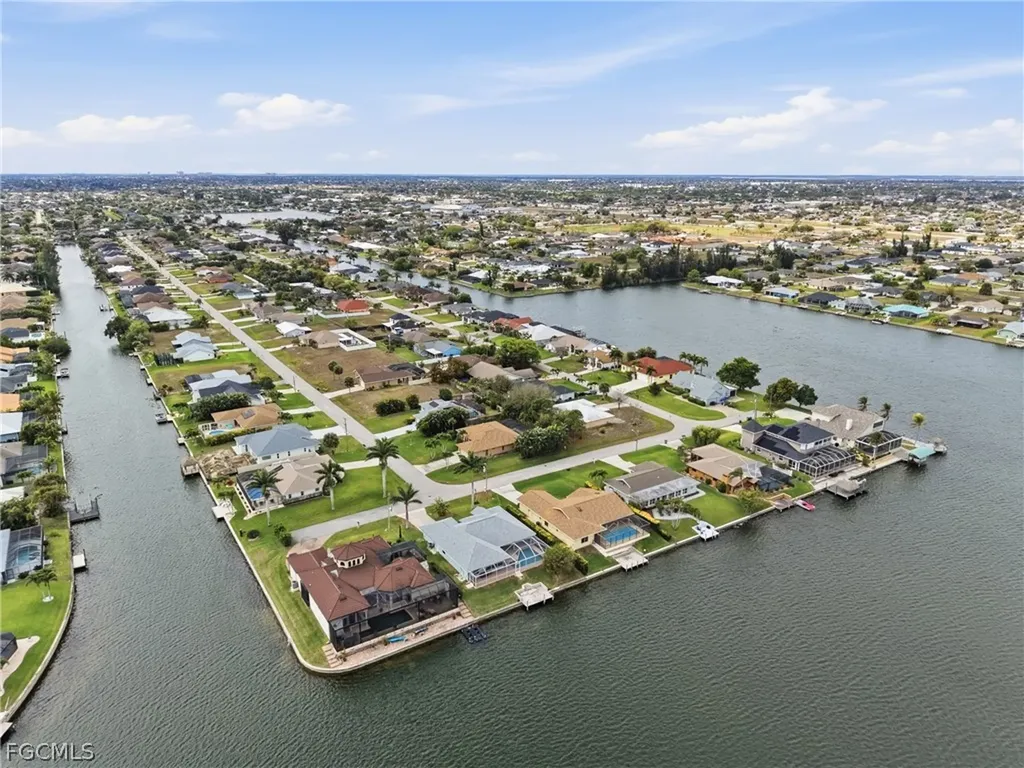 419 SW 12th Street Cape Coral FL 33991