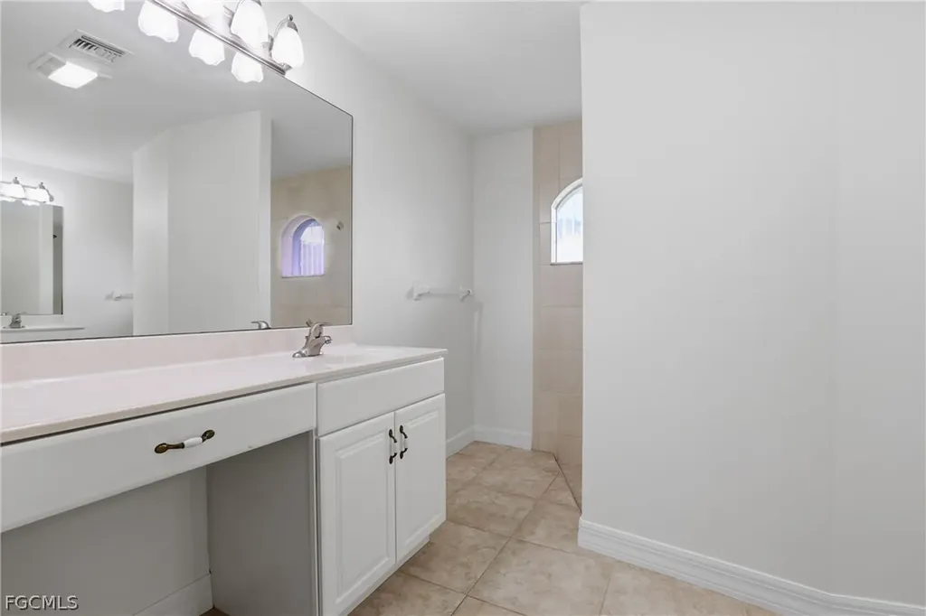419 SW 12th Street Cape Coral FL 33991
