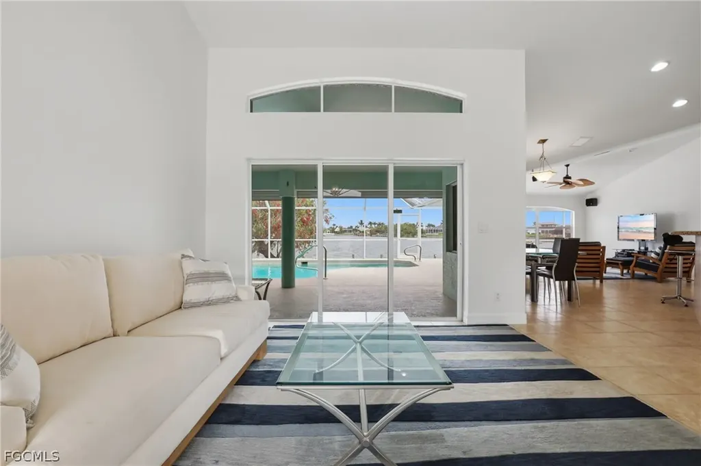 419 SW 12th Street Cape Coral FL 33991