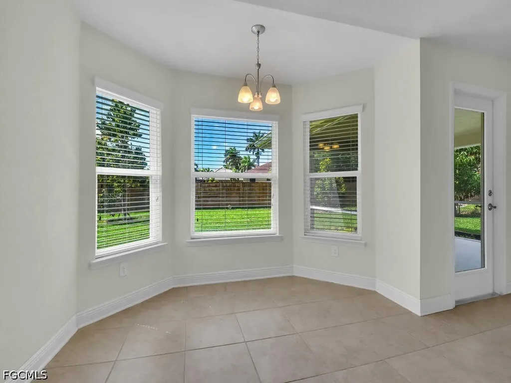 2216 SW 8th Court Cape Coral FL 33991