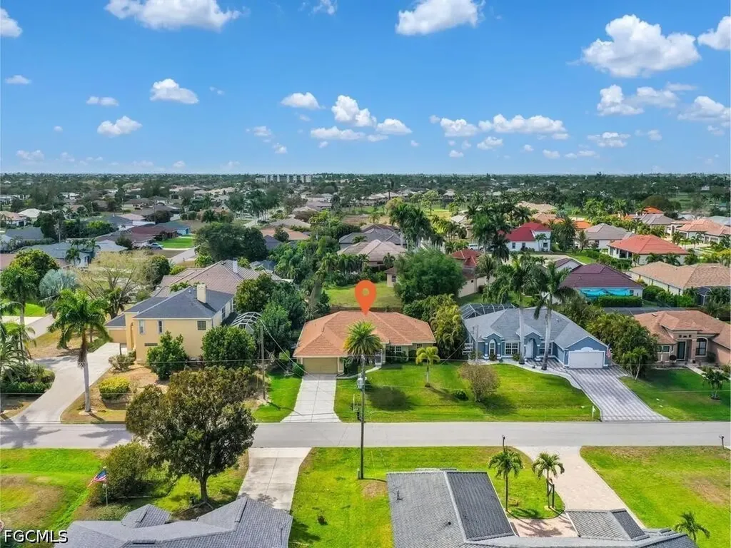 2216 SW 8th Court Cape Coral FL 33991