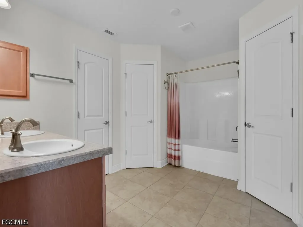 2216 SW 8th Court Cape Coral FL 33991