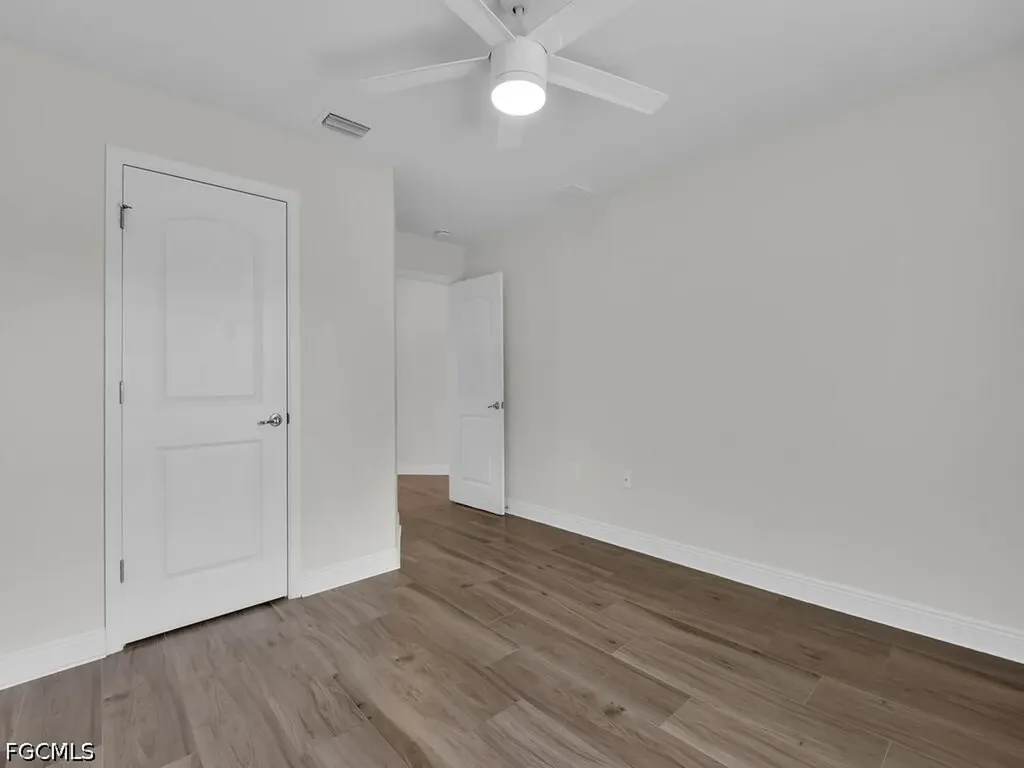 2216 SW 8th Court Cape Coral FL 33991