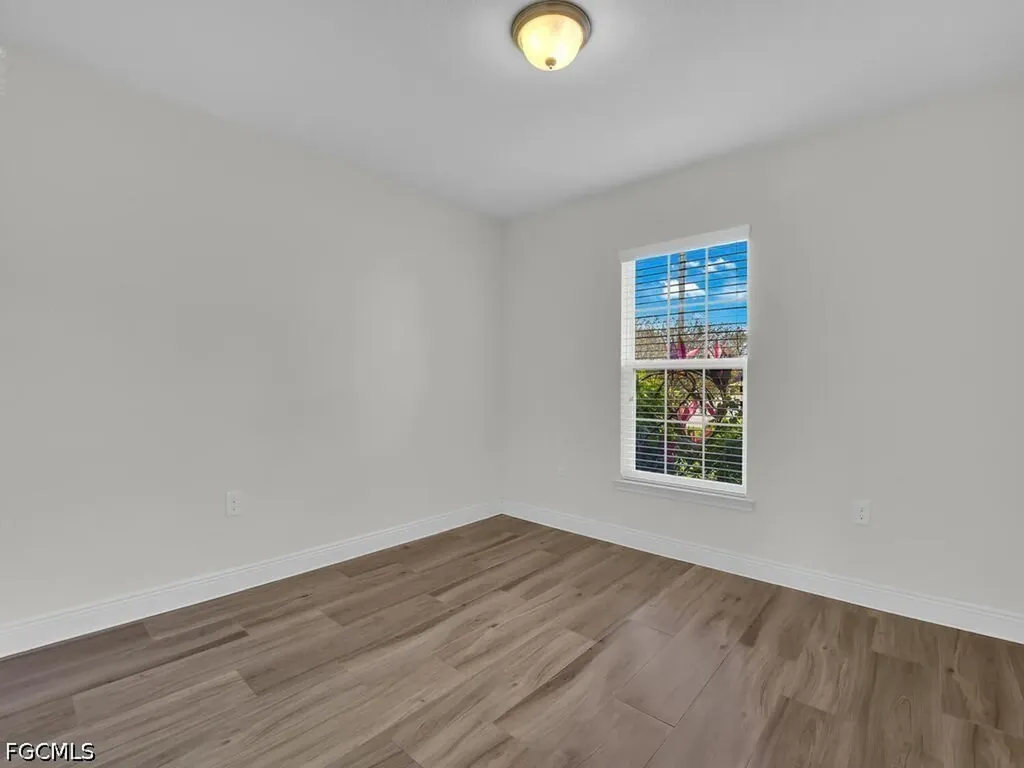 2216 SW 8th Court Cape Coral FL 33991