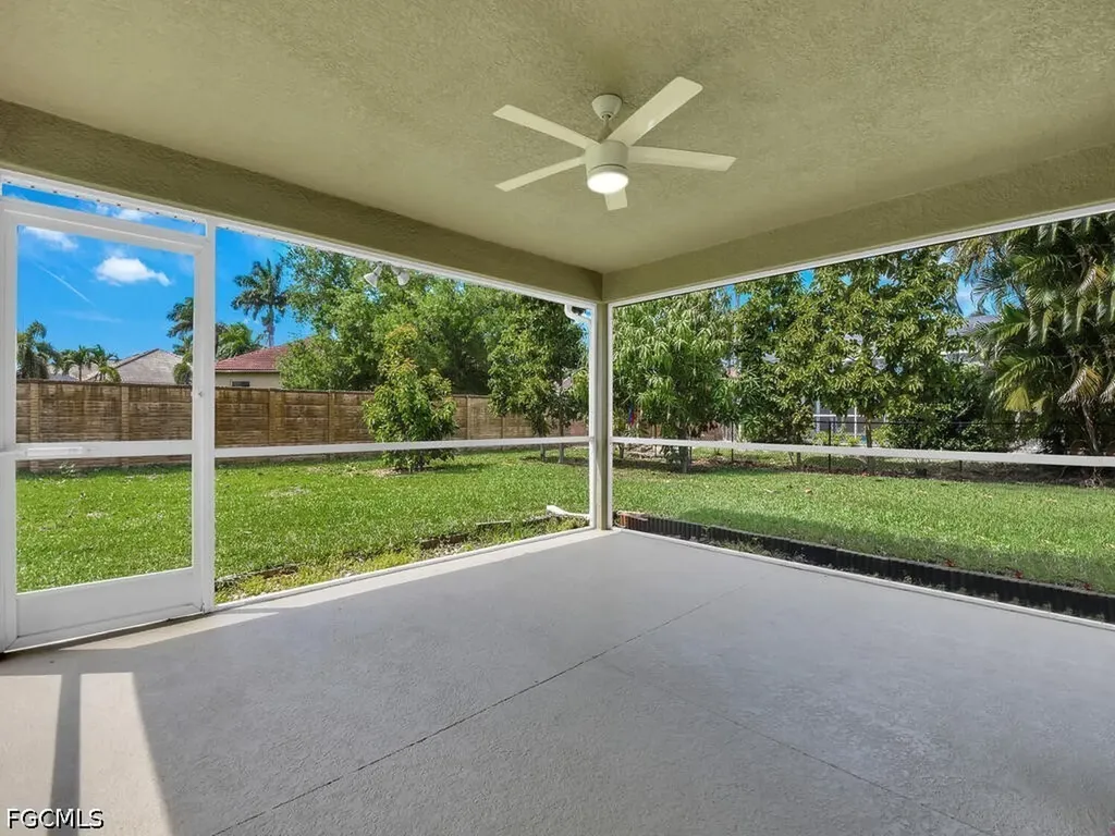 2216 SW 8th Court Cape Coral FL 33991