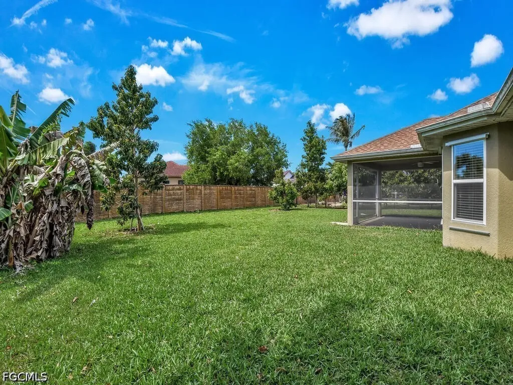 2216 SW 8th Court Cape Coral FL 33991