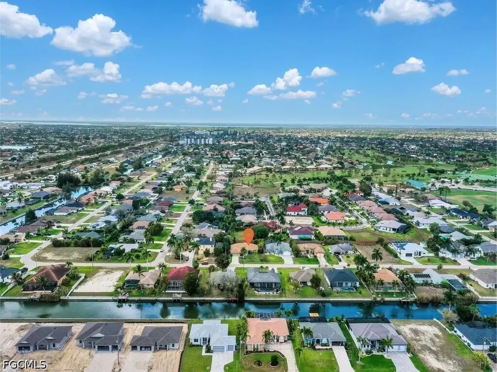 2216 SW 8th Court Cape Coral FL 33991