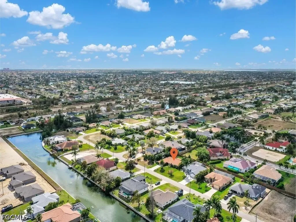 2216 SW 8th Court Cape Coral FL 33991