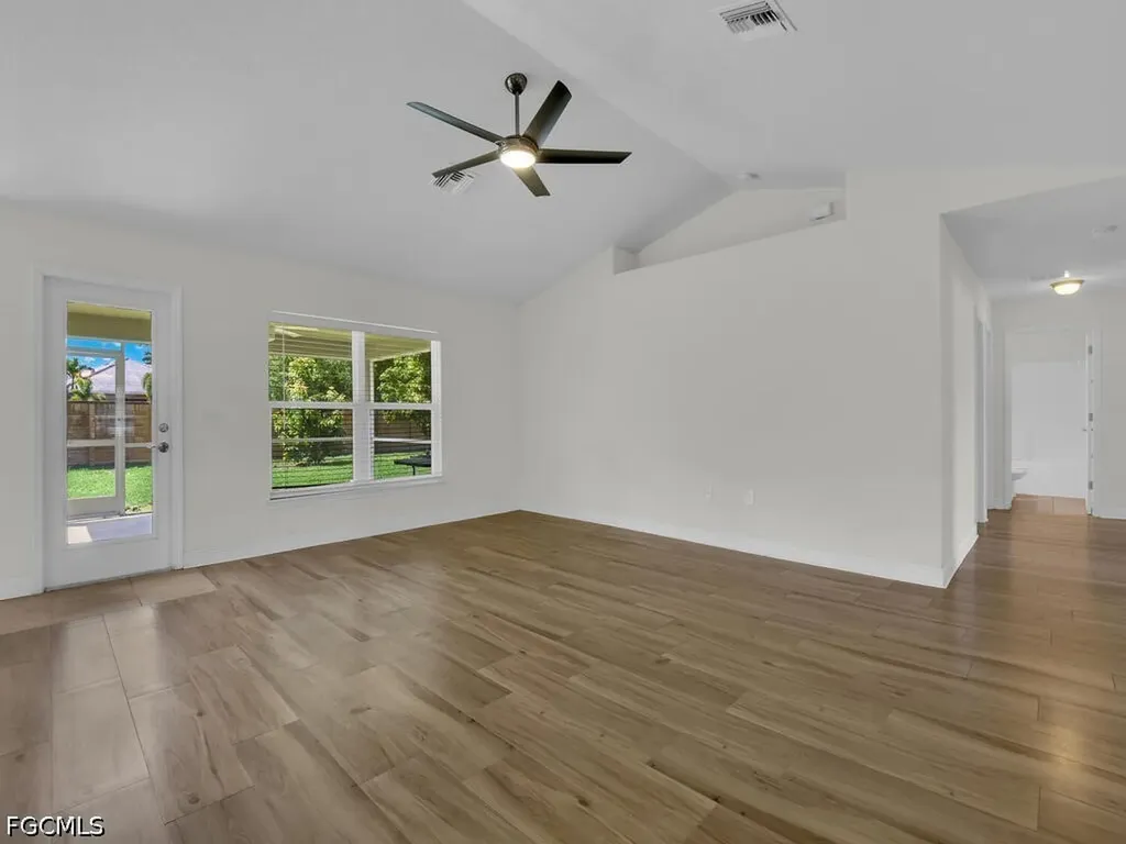 2216 SW 8th Court Cape Coral FL 33991