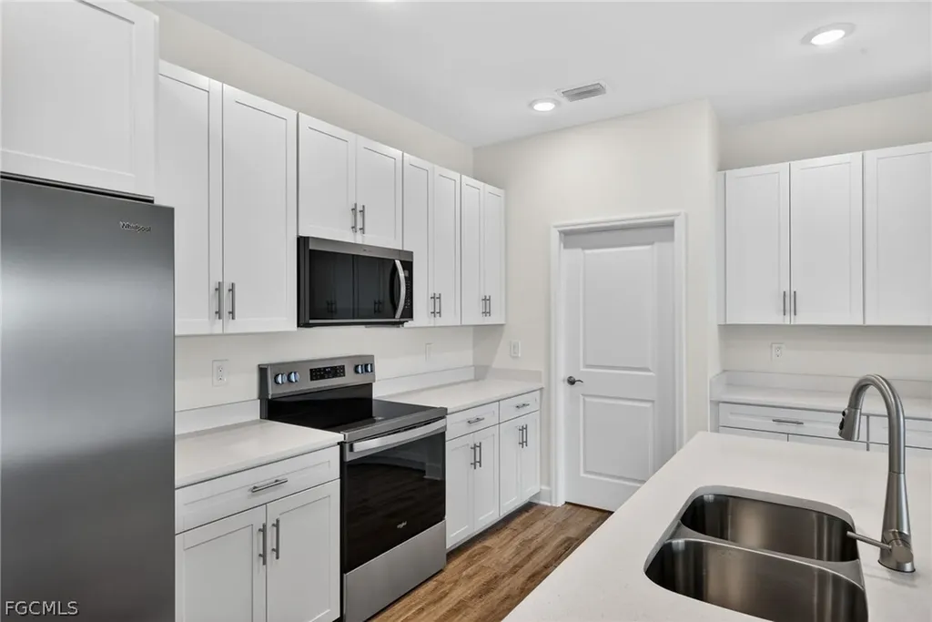 304 NW 21st Terrace Cape Coral FL 33993