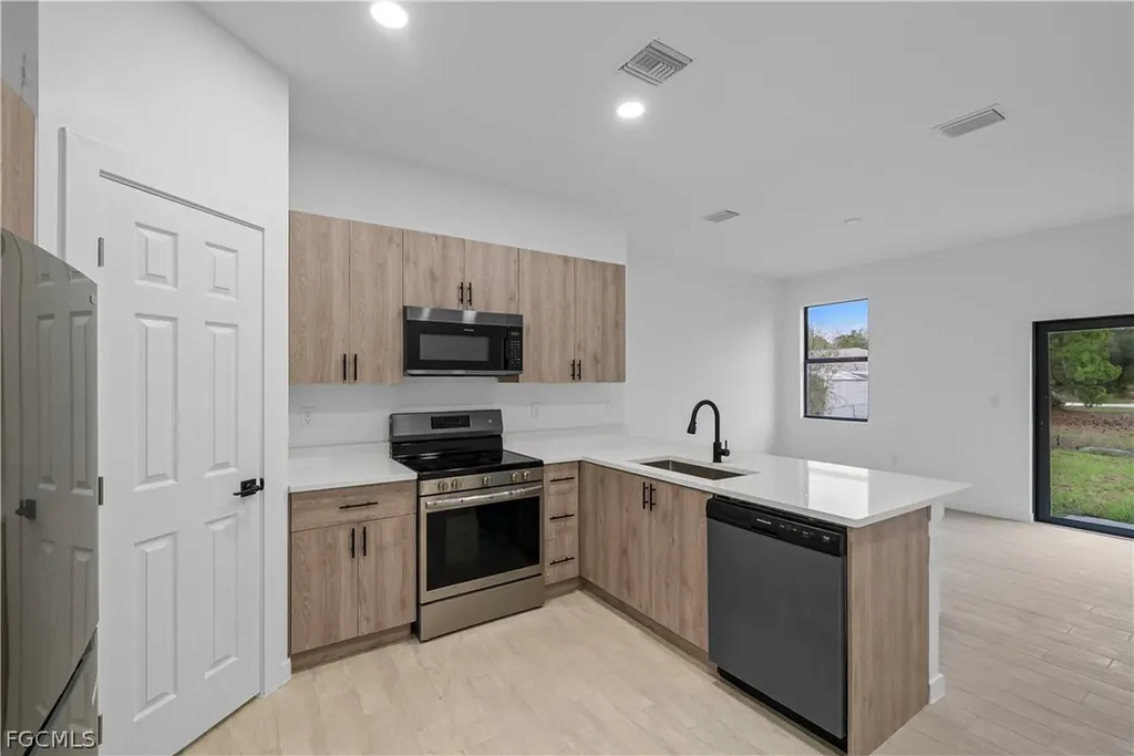 6002 Olive Avenue N Lehigh Acres FL 33971