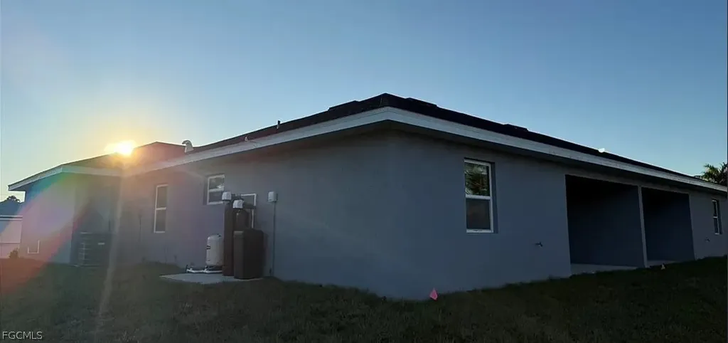 4656-4658 28th Street SW Lehigh Acres FL 33973
