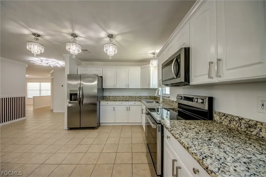 1210 SE 29th Terrace Cape Coral FL 33904