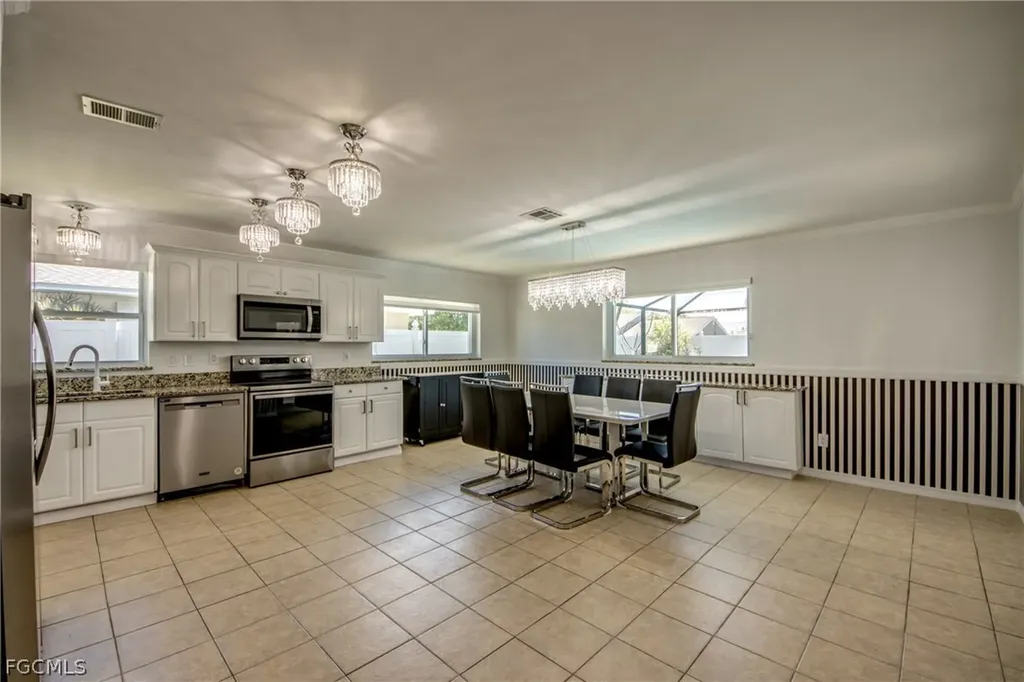 1210 SE 29th Terrace Cape Coral FL 33904
