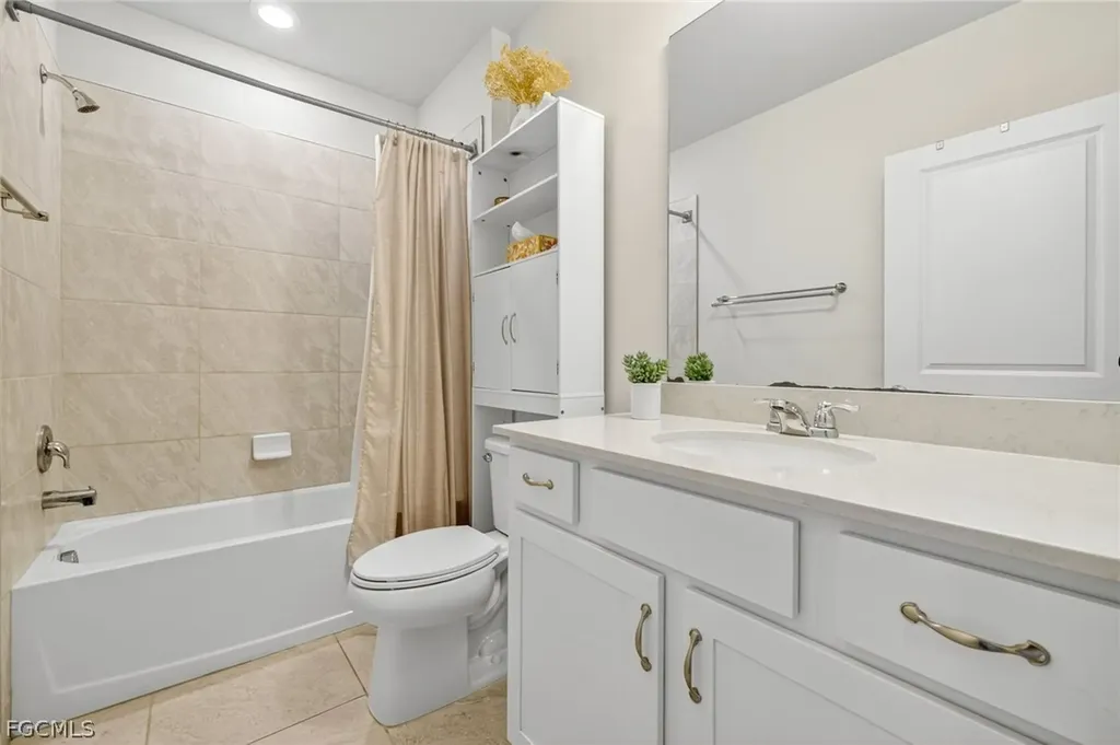 16016 Shoebutton Court North Fort Myers FL 33917