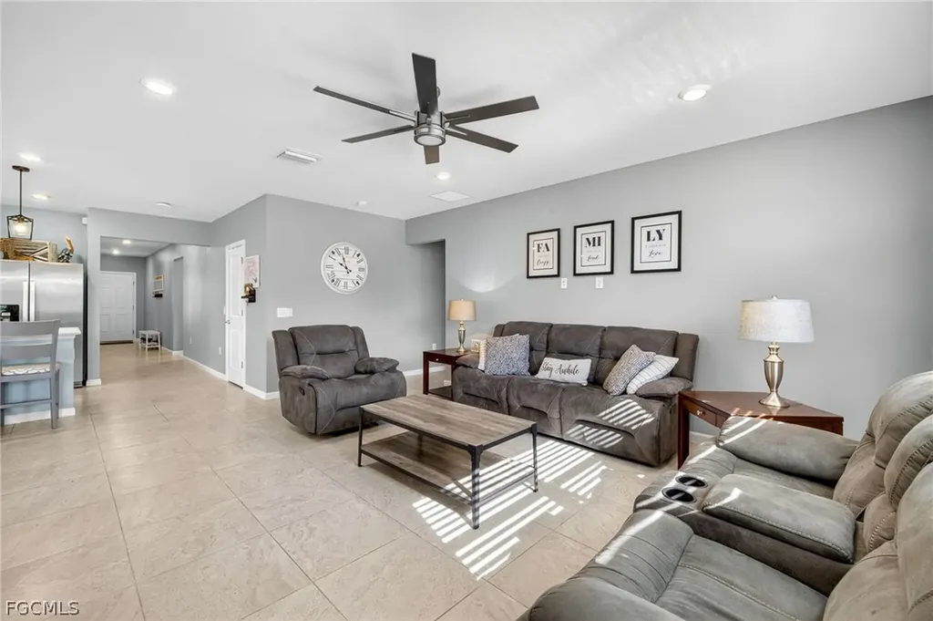 16016 Shoebutton Court North Fort Myers FL 33917