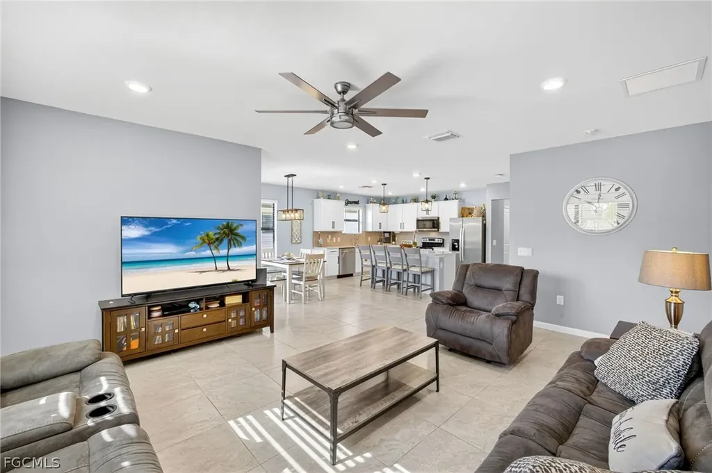 16016 Shoebutton Court North Fort Myers FL 33917