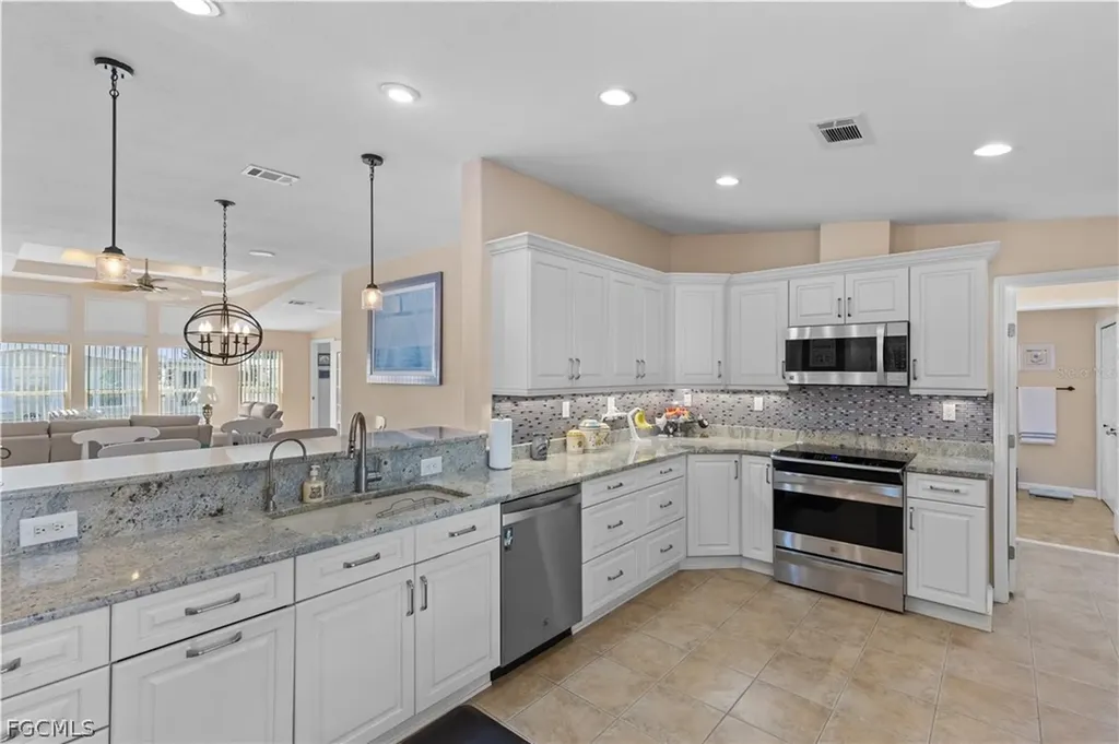 1000 Kings Highway Punta Gorda FL 33980