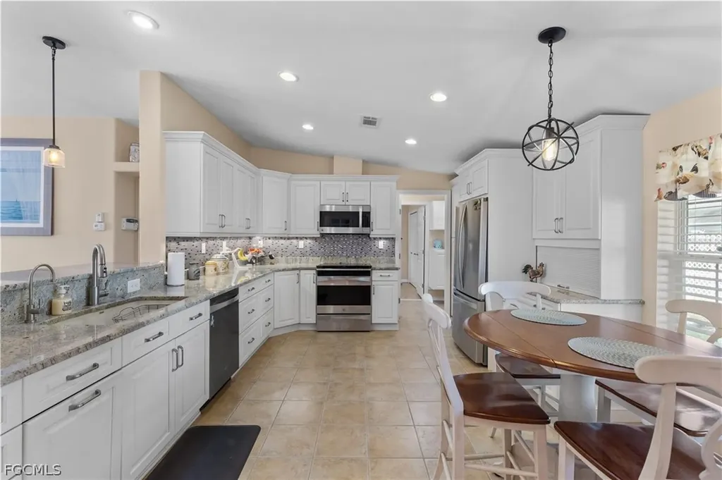 1000 Kings Highway Punta Gorda FL 33980