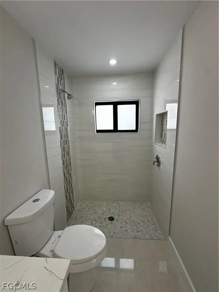 405-407 Chalet Avenue S Lehigh Acres FL 33974