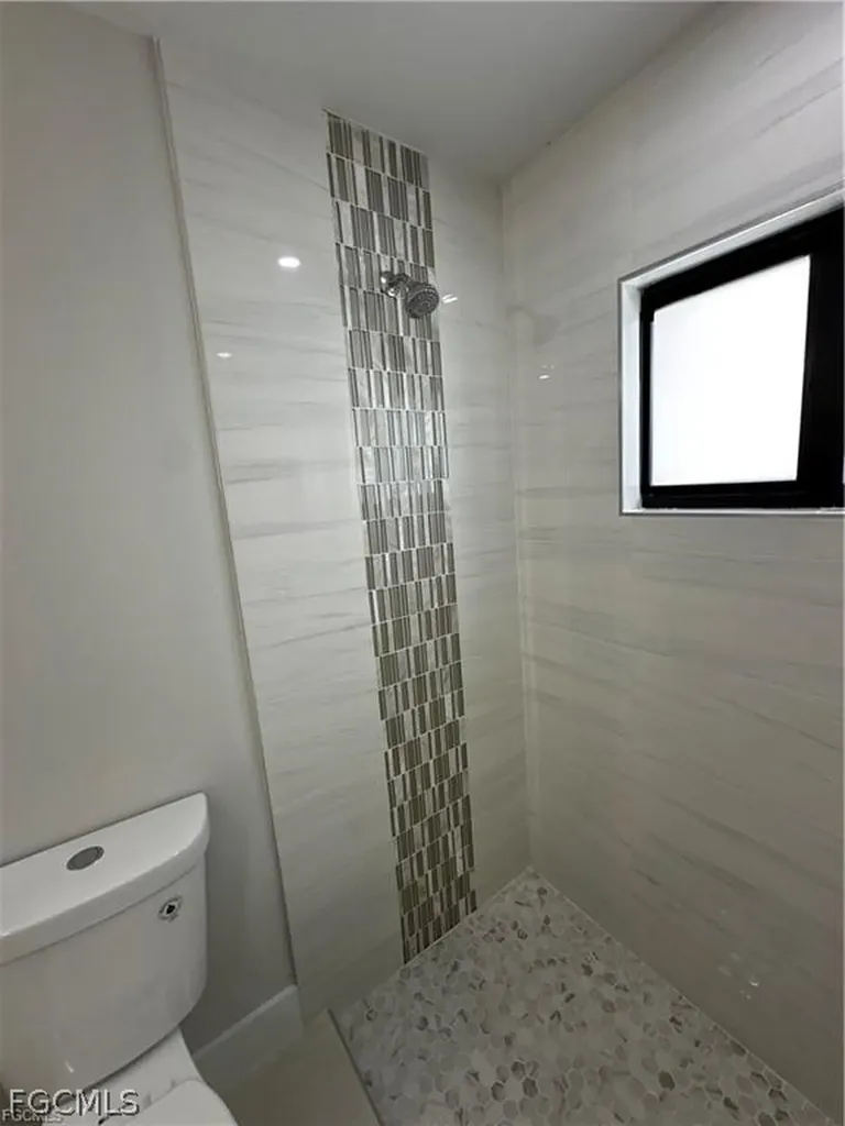 405-407 Chalet Avenue S Lehigh Acres FL 33974