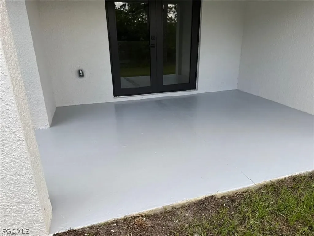 405-407 Chalet Avenue S Lehigh Acres FL 33974