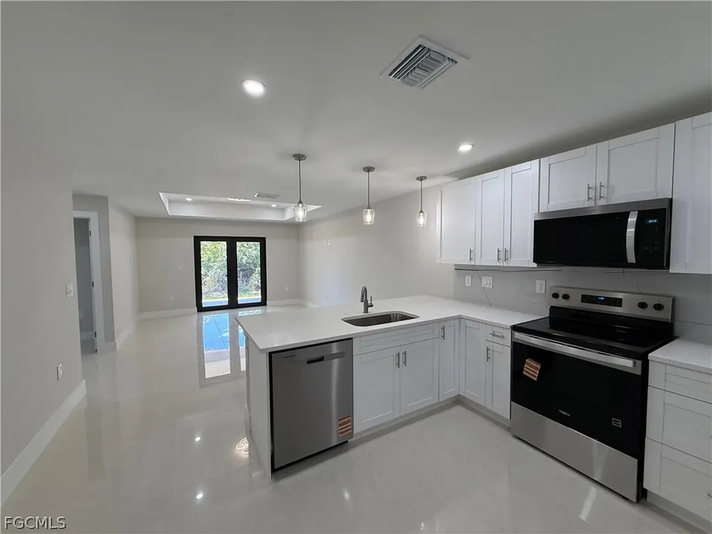 405-407 Chalet Avenue S Lehigh Acres FL 33974