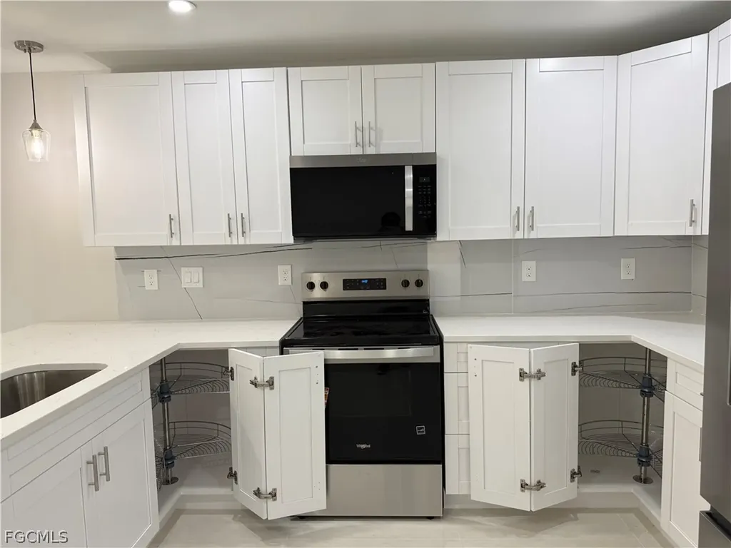 405-407 Chalet Avenue S Lehigh Acres FL 33974