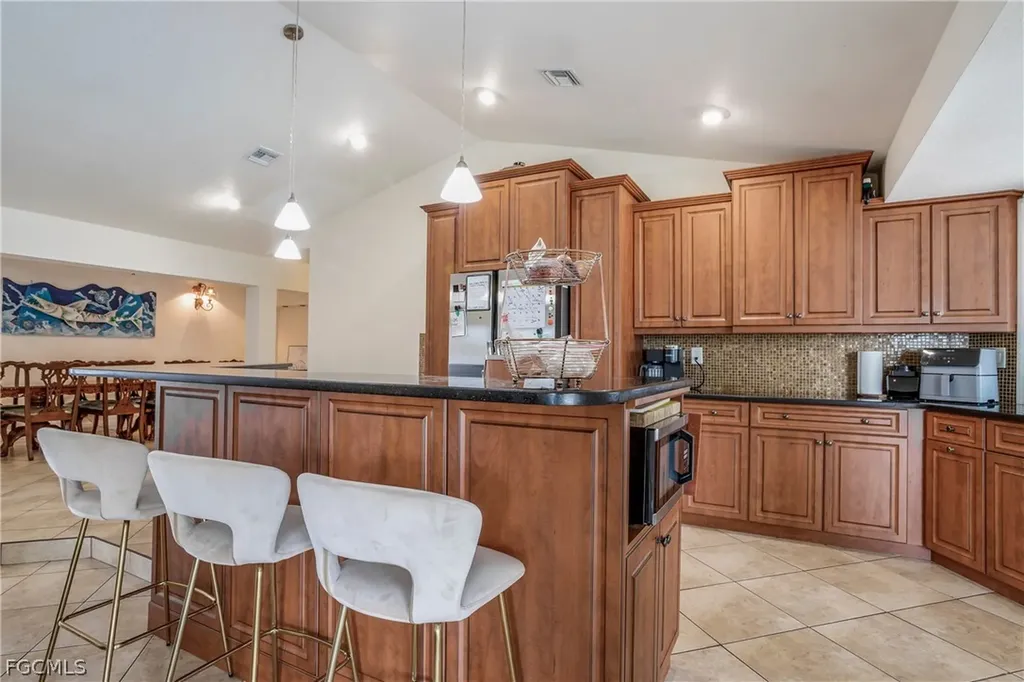 1209 SE 19th Street Cape Coral FL 33990