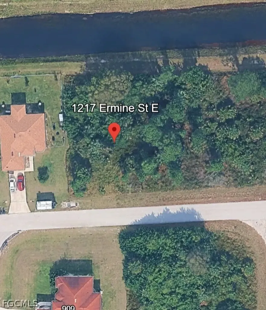 1217 Ermine Street E Lehigh Acres FL 33974