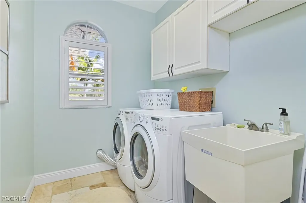 24680 Paradise Road Bonita Springs FL 34135