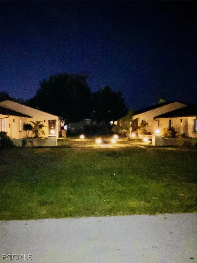718 SE 46th Lane Cape Coral FL 33904