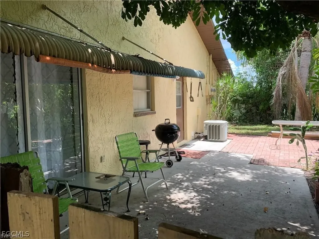 718 SE 46th Lane Cape Coral FL 33904