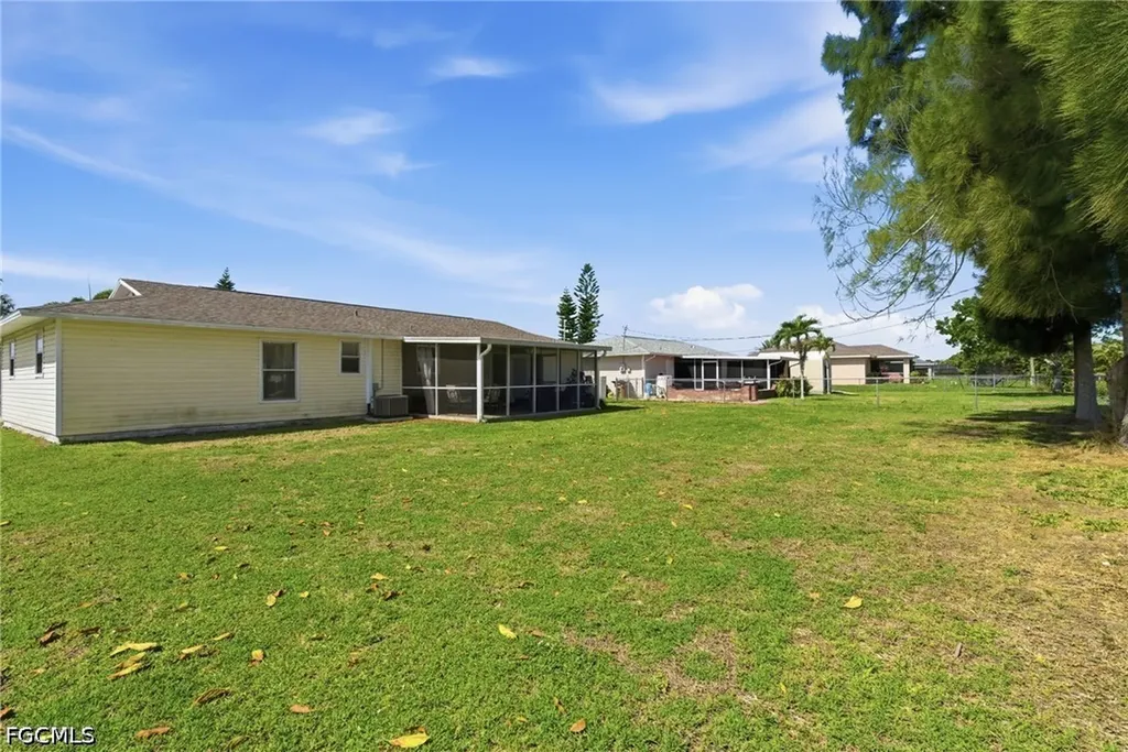 2115 NE 25th Street Cape Coral FL 33909