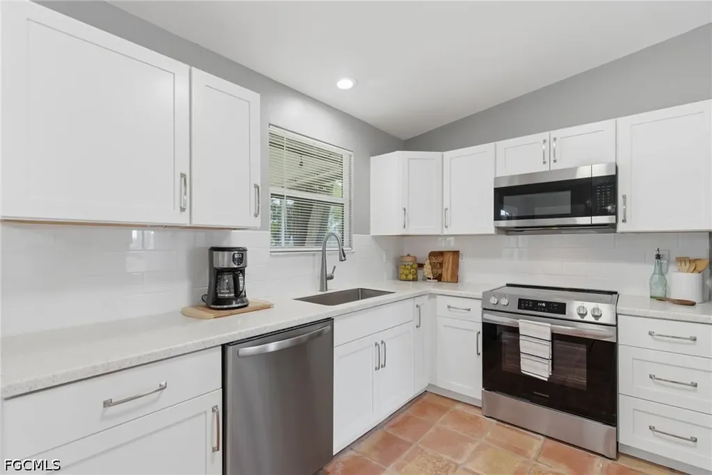2115 NE 25th Street Cape Coral FL 33909