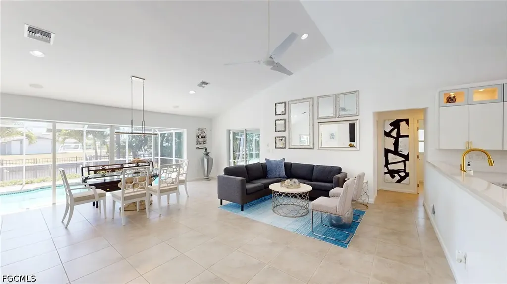 814 El Dorado Parkway E Cape Coral FL 33904