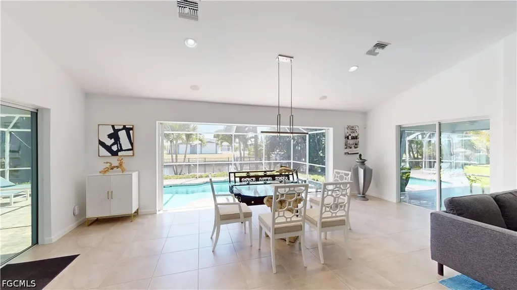 814 El Dorado Parkway E Cape Coral FL 33904