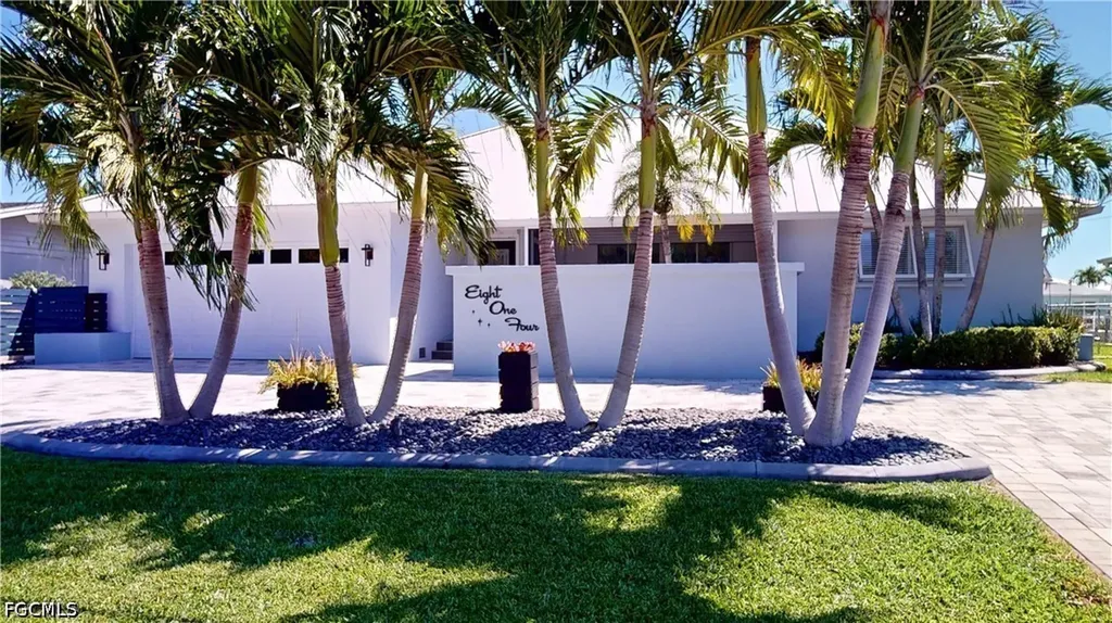 814 El Dorado Parkway E Cape Coral FL 33904