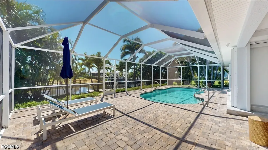 814 El Dorado Parkway E Cape Coral FL 33904